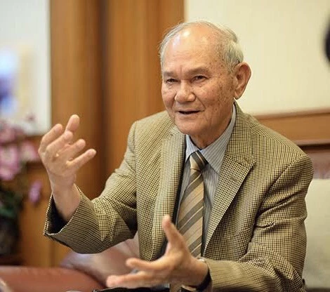 จับตา "มีชัย" นั่งหัวโต๊ะ ถกปมอำนาจ"กสทช" วันนี้