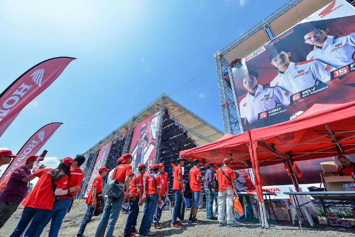 ภาพบรรยากาศการแข่งขันโมโตจีพี ที่เคยจัดขึ้นในประเทศไทย และการแข่งขันจักรยานยนต์ชิงแชมป์โลก" โมโตจีพี 2022" มหกรรมมอเตอร์สปอร์ระดับโลก  กำลังกลับมาจัดที่ประเทศไทยอีกครั้ง  ในสุดสัปดาห์นี้  ที่บุรีรัมย์ 