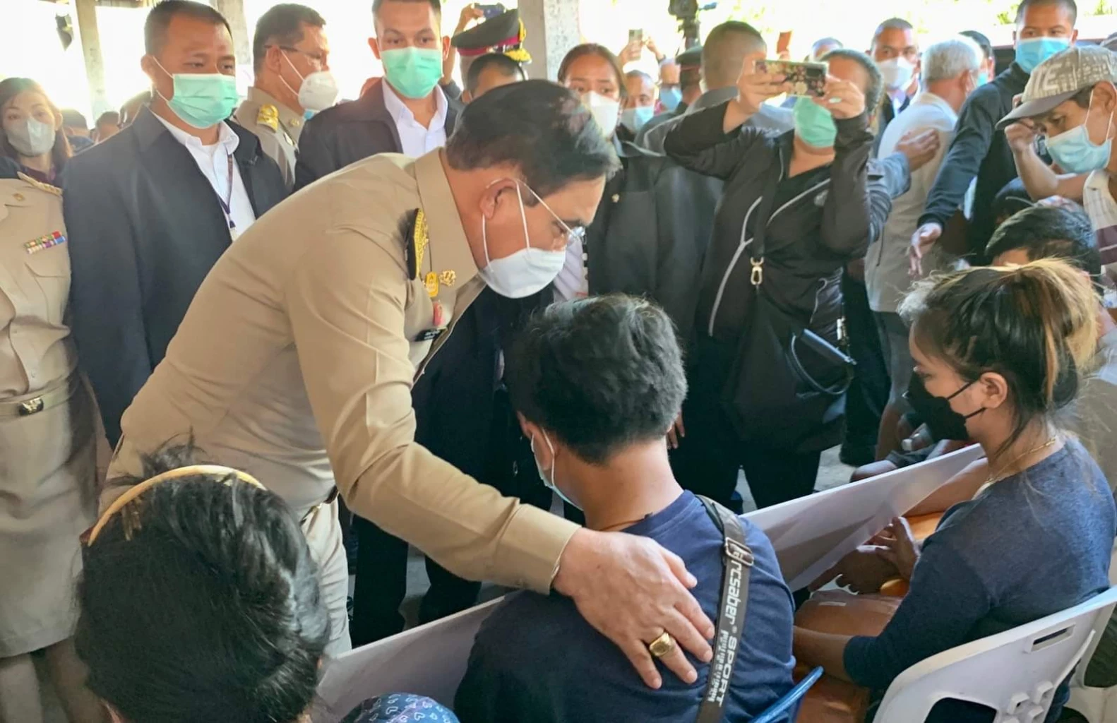 ภาพประกอบจากเฟสบุ๊ค ไทยคู่ฟ้า