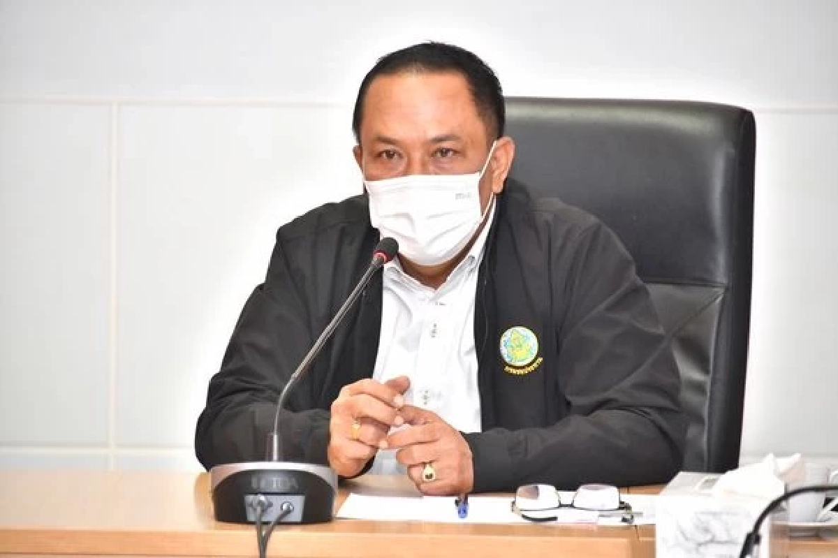 นายประพิศ  จันทร์มา อธิบดีกรมชลประทาน