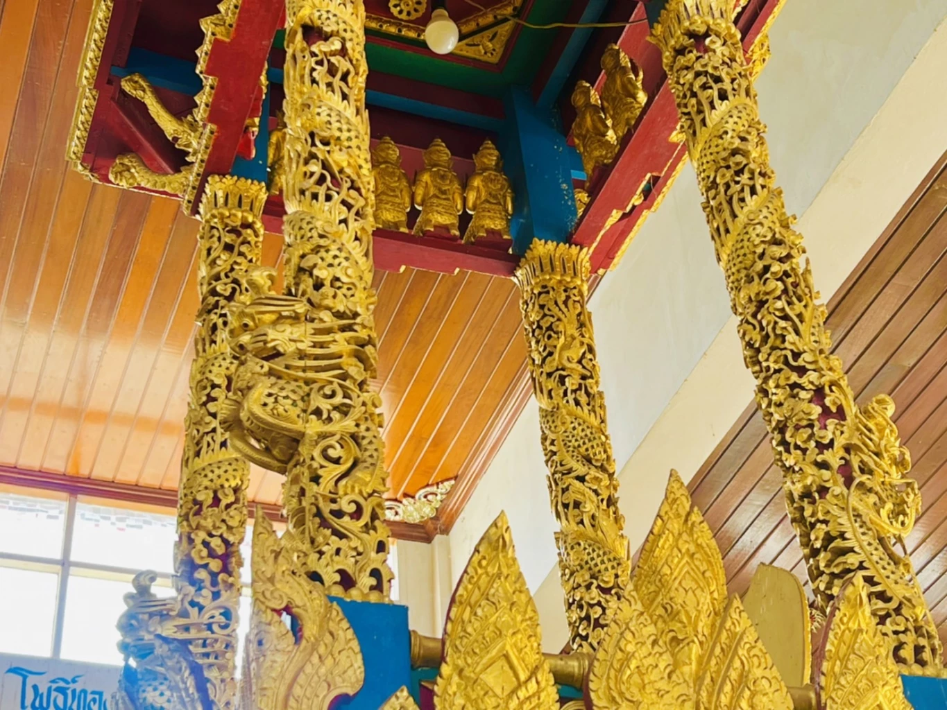 ธรรมาสน์โบราณ &nbsp;ของ วัดเดิมบาง (คงคาราม)