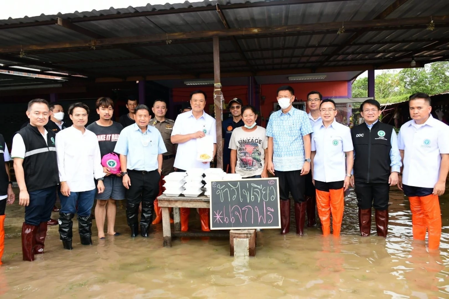 “อนุทิน” ขอ กกต. คลายกฎเหล็ก เพื่อให้นักการเมืองช่วยเหลือ ปชช.ได้เต็มที่