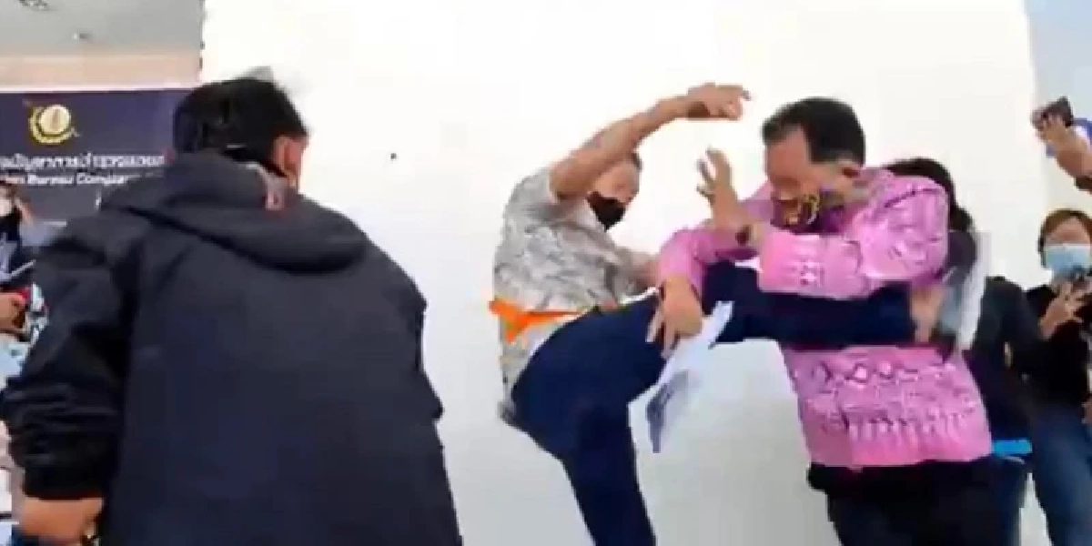 ชายต่อยศรีสุวรรณ