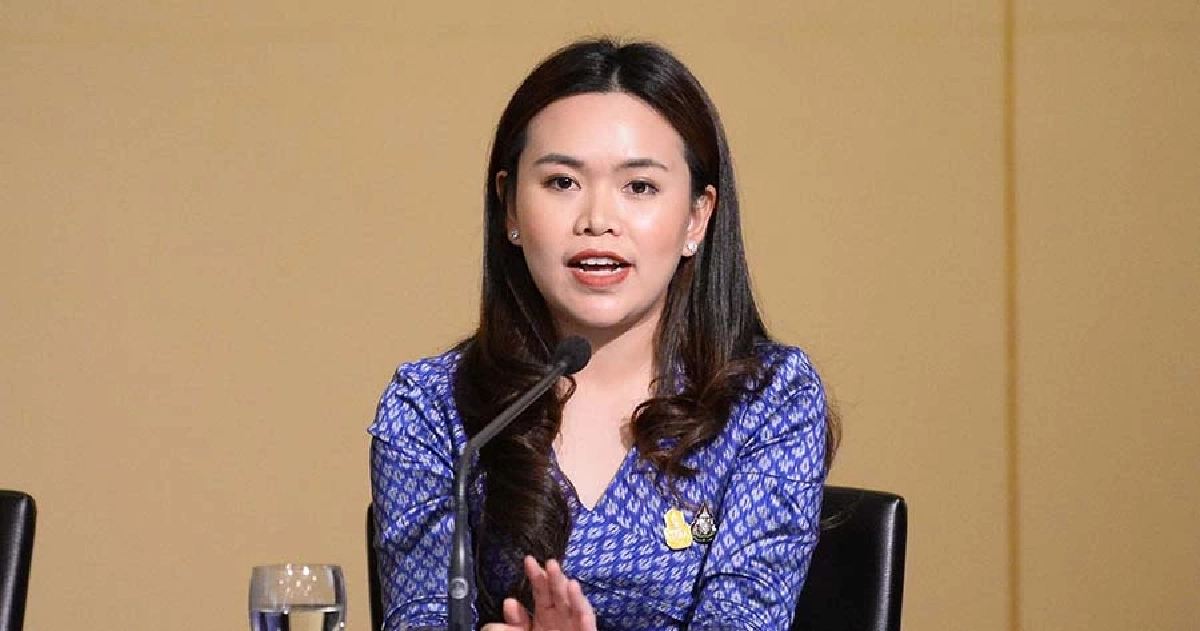 น.ส.ไตรศุลี ไตรสรณกุล 