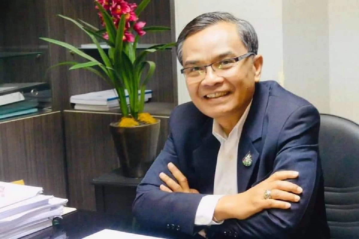 นิพิฏฐ์ อินทรสมบัติ รองหัวหน้าพรรคสร้างอนาคตไทย