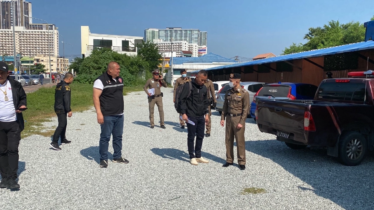 &quot;แก๊งหนี้นอกระบบ&quot; เหิม ควงปืน บุกพูลวิลล่าตบหัวเหยื่อ เจ็บ 5  ลั่นไม่กลัวตร.