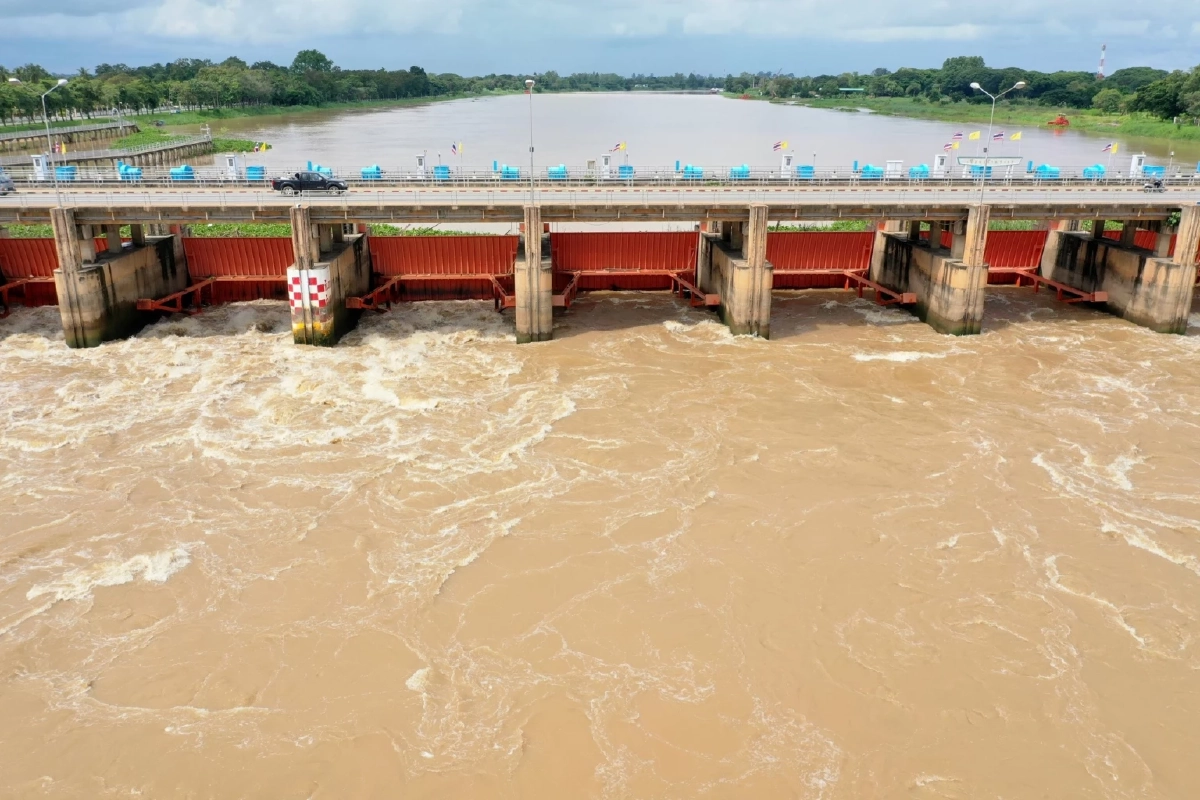 กรมชลประทาน ทยอยปรับลดระบายน้ำเขื่อนเจ้าพระยา 
