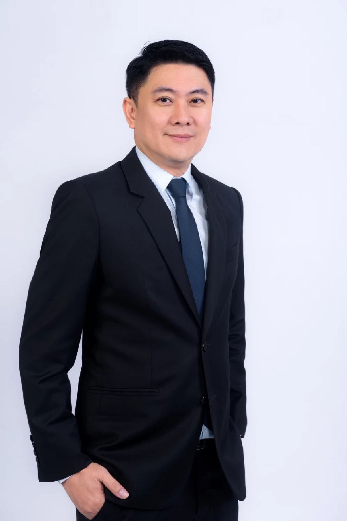 นายอมร ทรัพย์ทวีกุล รองประธานเจ้าหน้าที่บริหาร บริษัท พลังงานบริสุทธิ์ จำกัด (มหาชน) 