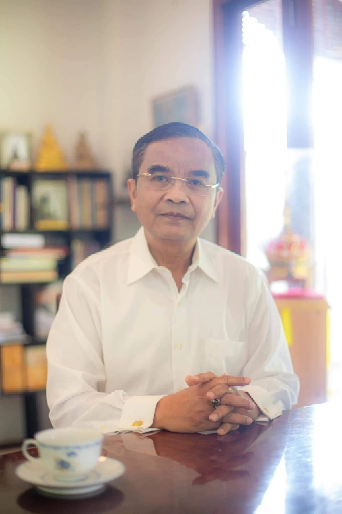 นิพิฏฐ์ อินทรสมบัติ รองหัวหน้าพรรคสร้างอนาคตไทย