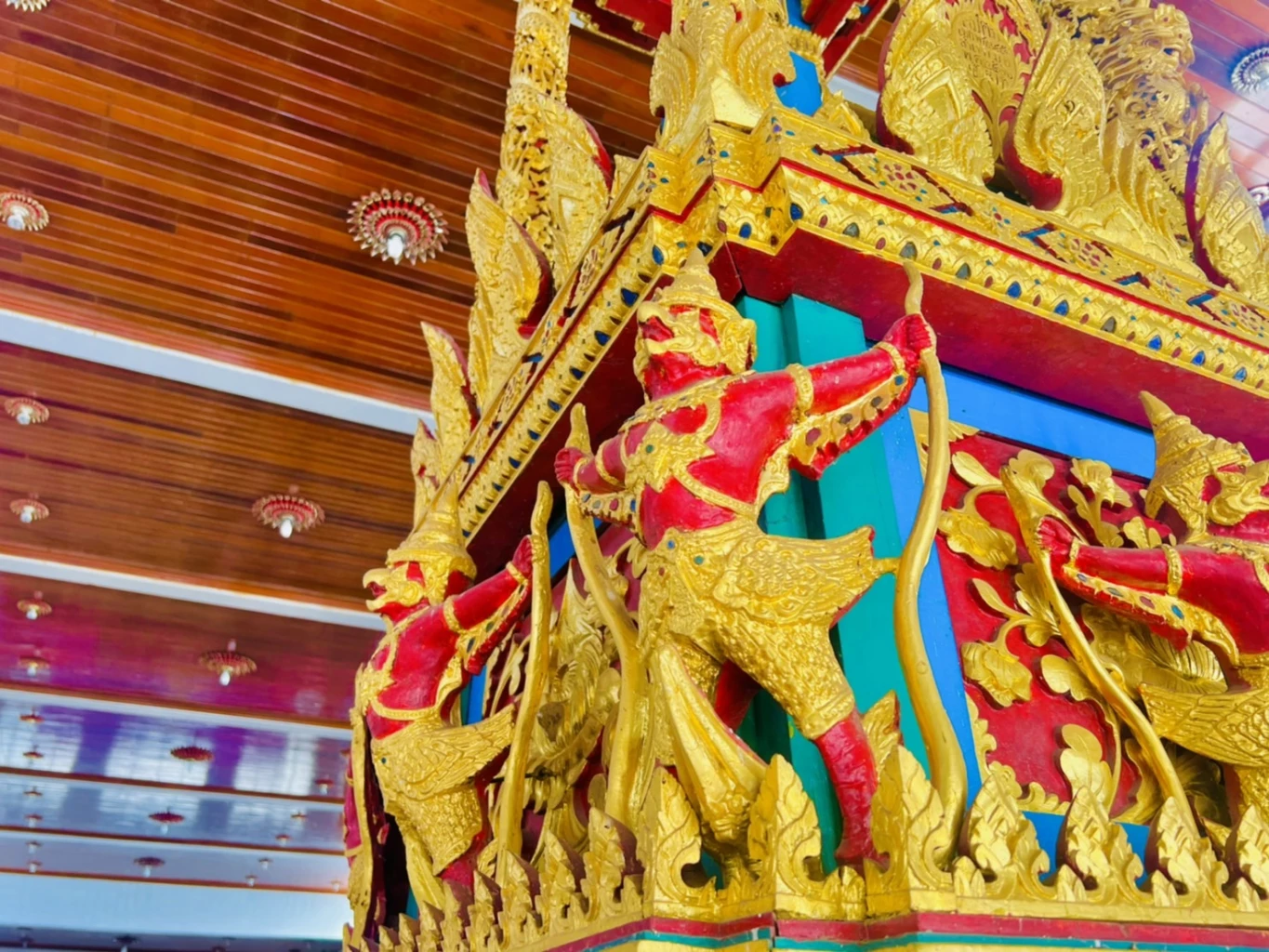 ธรรมาสน์โบราณ &nbsp;ของ วัดเดิมบาง (คงคาราม)