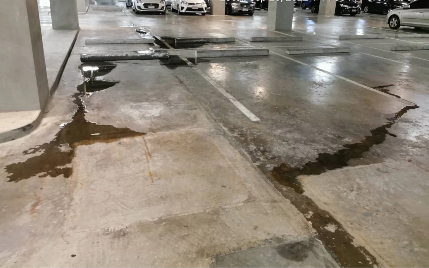 ลานจอดรถยนต์อาคารรัฐสภาแห่งใหม่