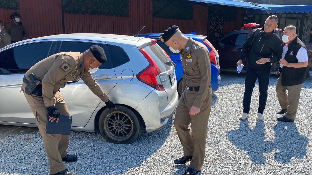 &quot;แก๊งหนี้นอกระบบ&quot; เหิม ควงปืน บุกพูลวิลล่าตบหัวเหยื่อ เจ็บ 5  ลั่นไม่กลัวตร.