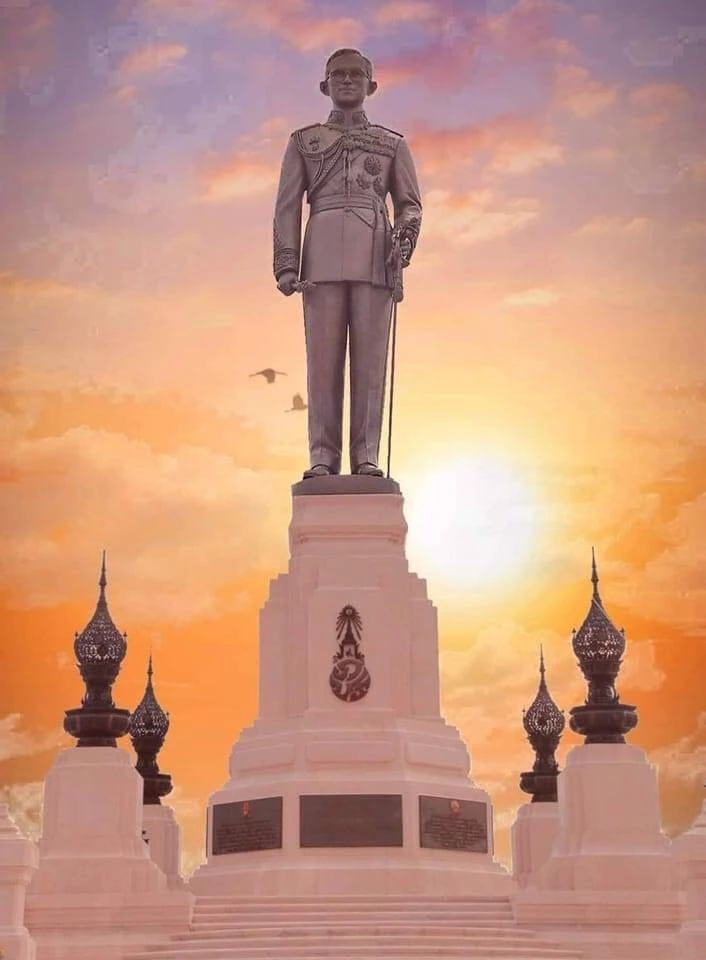 พระบรมราชานุสาวรีย์ ในหลวง ร.9 