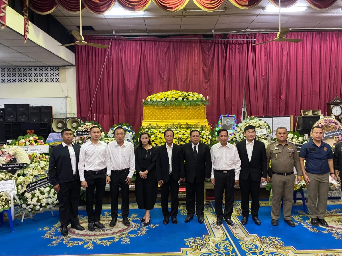 ครอบครัว และ พวกพ้องน้องพี่  ร่วมส่ง "ชัยรัตน์ วโรดมสถาน" สู่สรวงสวรรค์