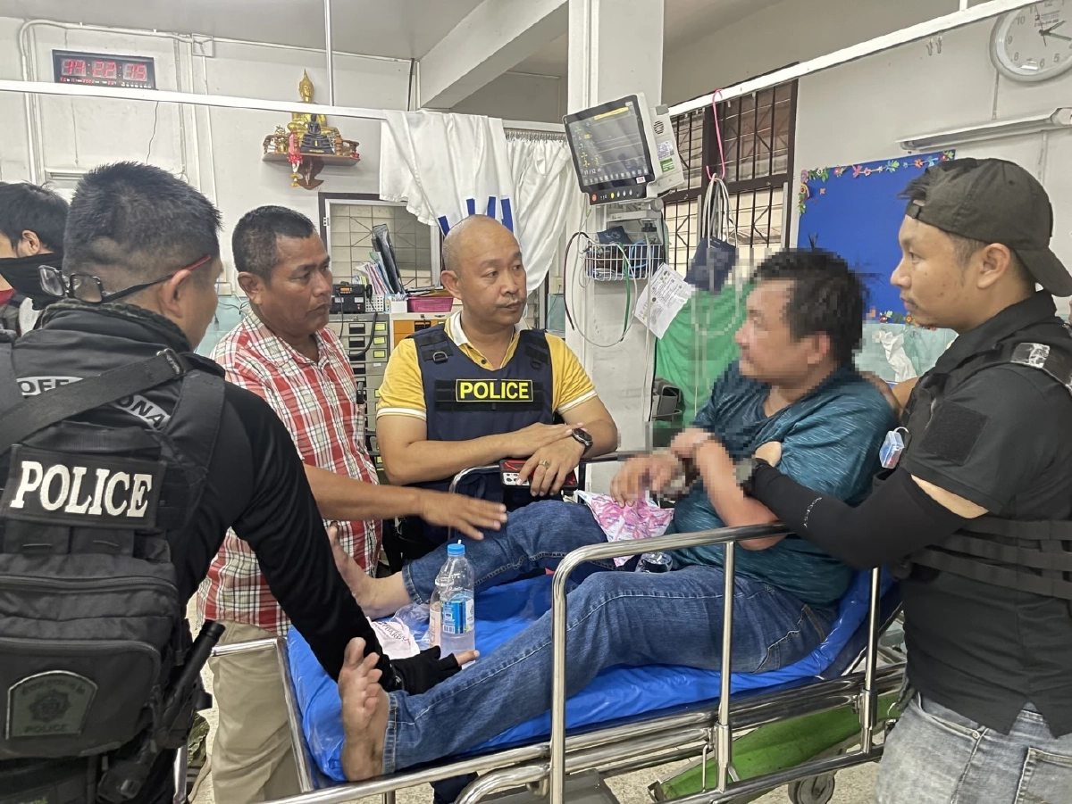 ชุดสืบ จ.สระแก้ว คุมตัวผู้ก่อเหตุไปโรงพยาบาล