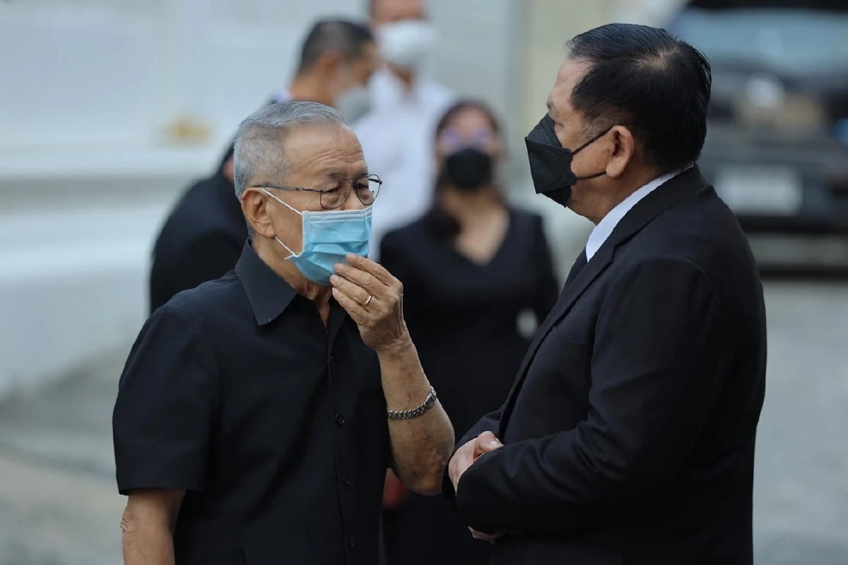 ครอบครัว และ พวกพ้องน้องพี่  ร่วมส่ง "ชัยรัตน์ วโรดมสถาน" สู่สรวงสวรรค์