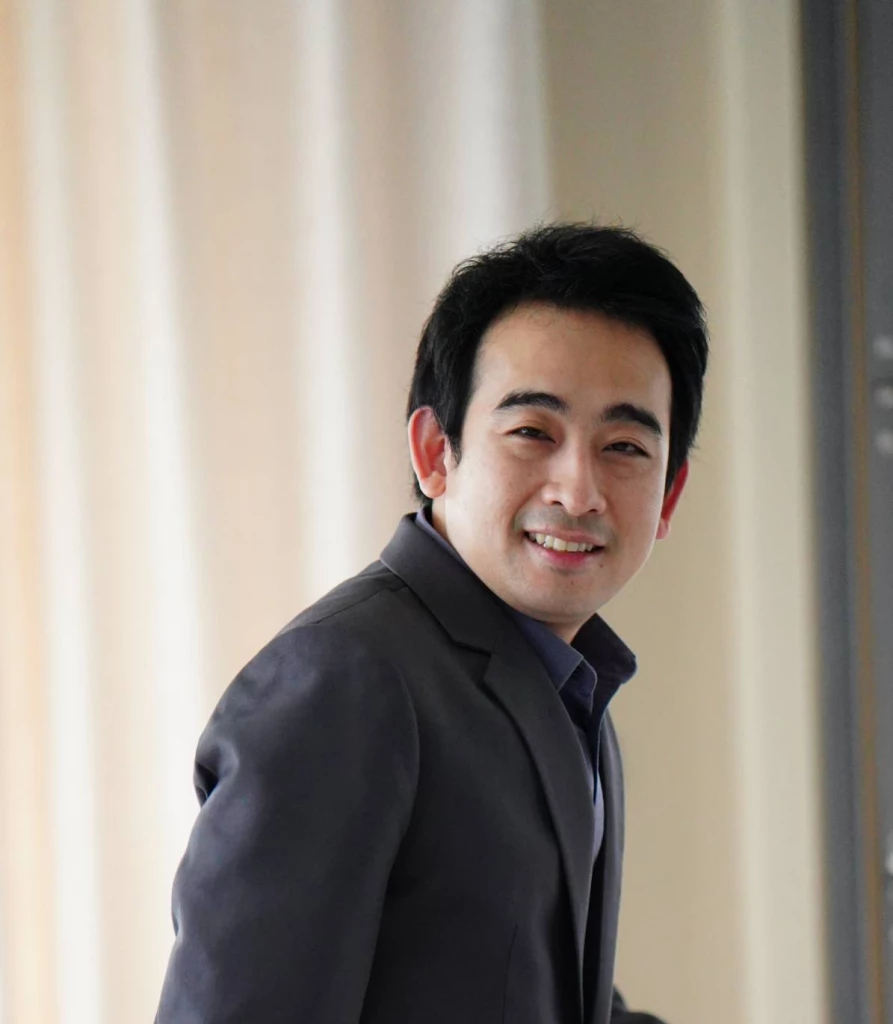 ดร.เผ่าภูมิ โรจนสกุล รองเลขาธิการพรรคเพื่อไทย 