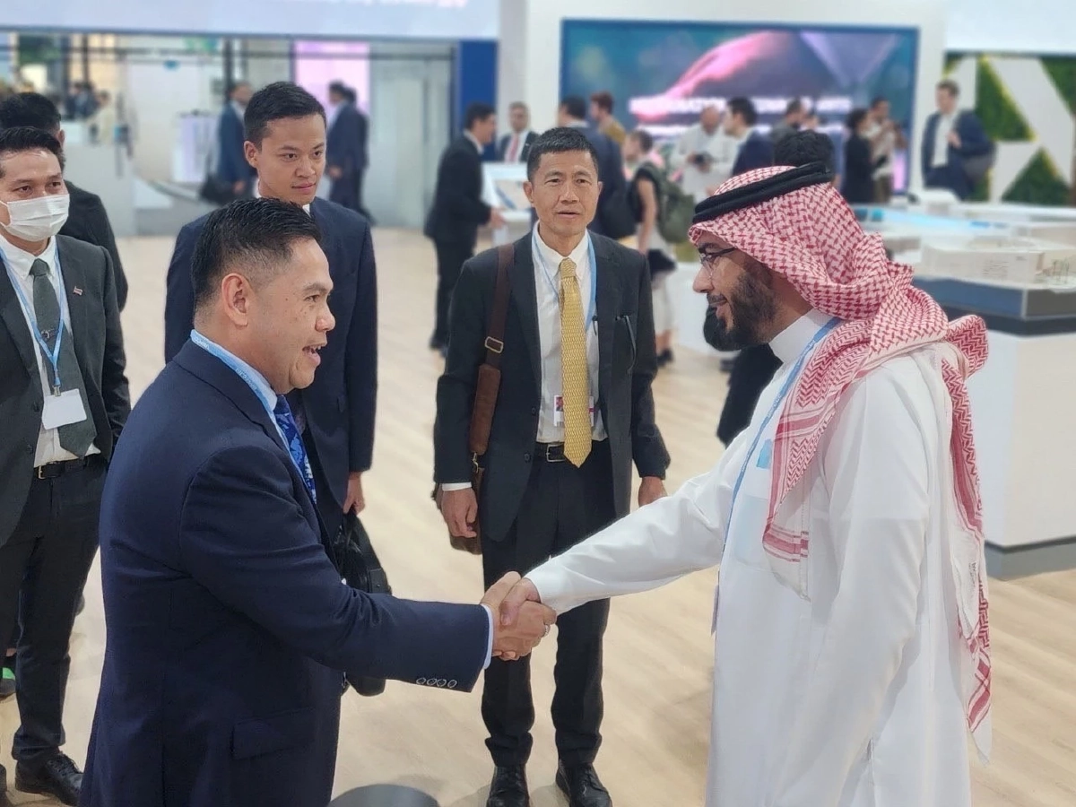 "วราวุธ" เยี่ยมชม Thailand Pavilion พร้อมร่วมการประชุม COP 27