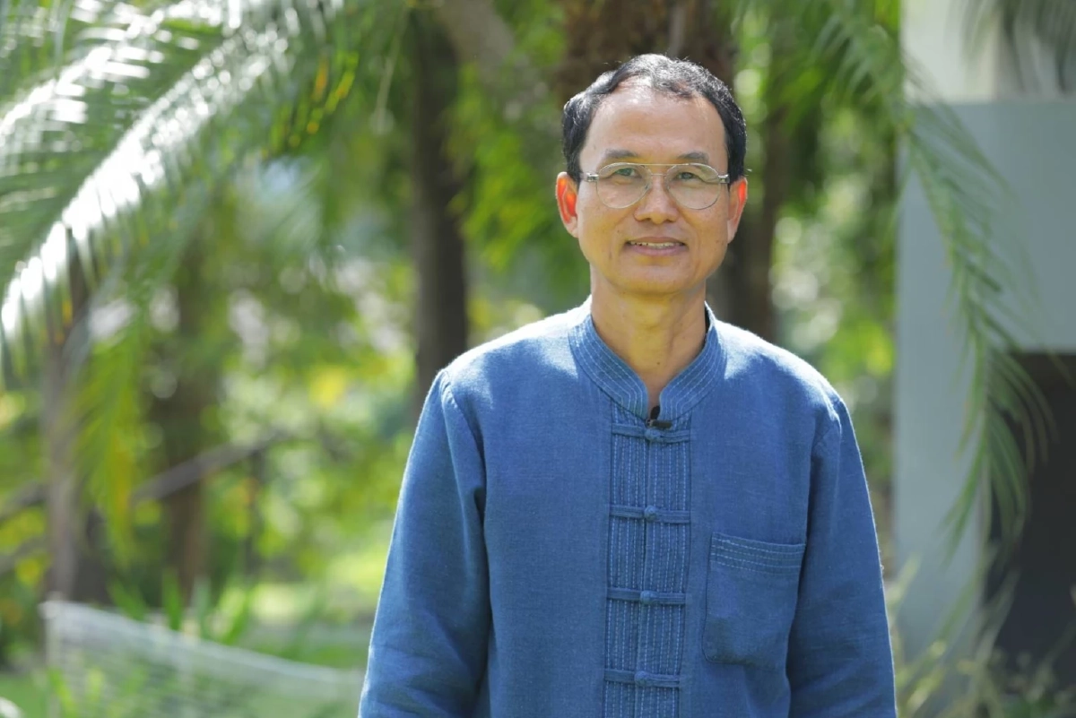 นายประพจน์  พรหมฟัง  รักษาการในตำแหน่งผู้อำนวยการศูนย์เมล็ดพันธุ์ข้าวเชียงใหม่ 