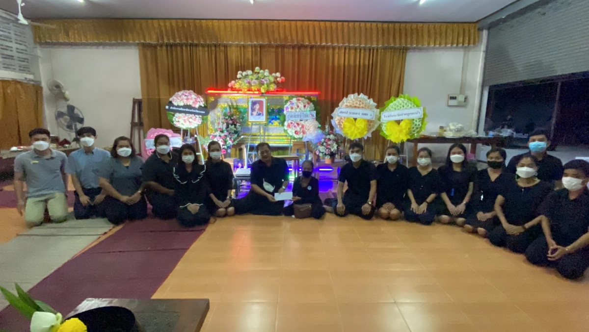 ผอ.โรงเรียนมอบเงินช่วยเหลือครอบครัวเด็กชายผู้เสียชีวิต 