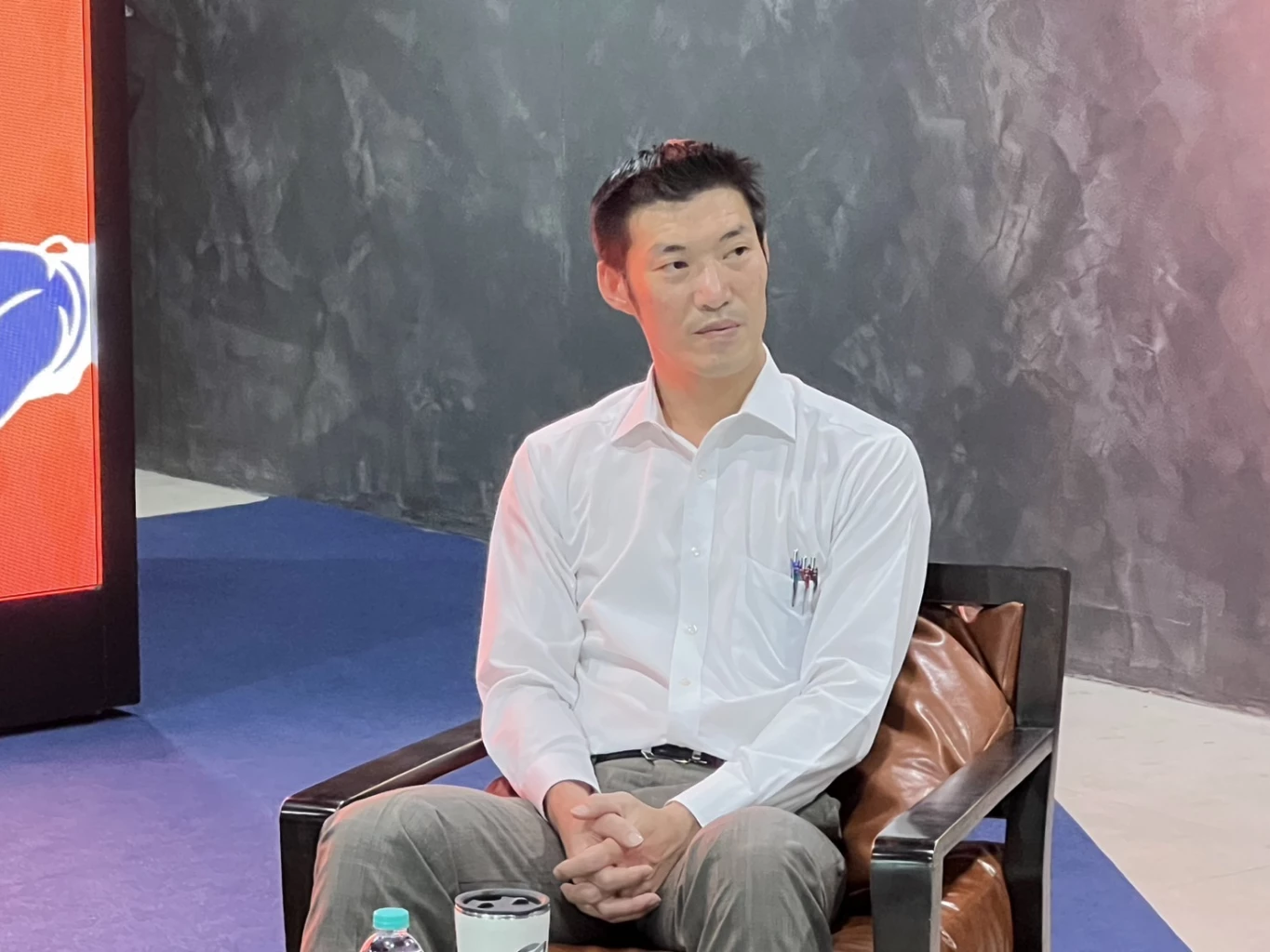 ธนาธร จึงรุ่งเรืองกิจ ประธานคณะก้าวหน้า