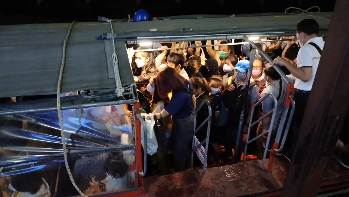 ประชาชนใช้บริการเรือโดยสารวันละ 2 หมื่นคนต่อวัน