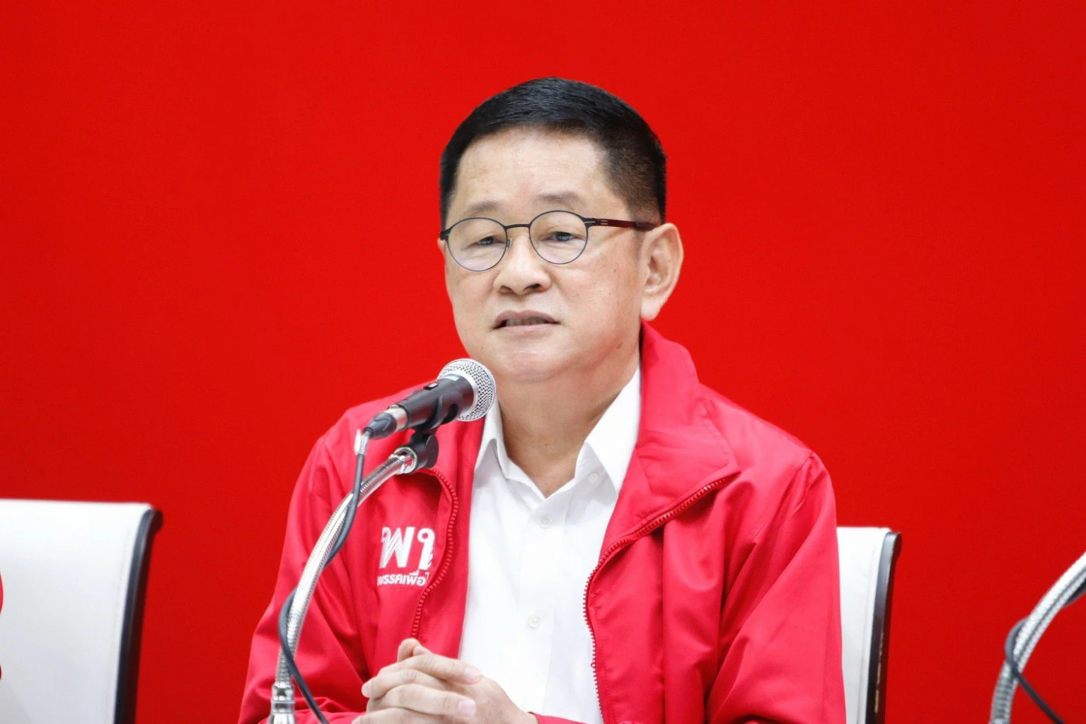 นายประเสริฐ จันทรรวงทอง ส.ส.นครราชสีมา เลขาธิการพรรคเพื่อไทย