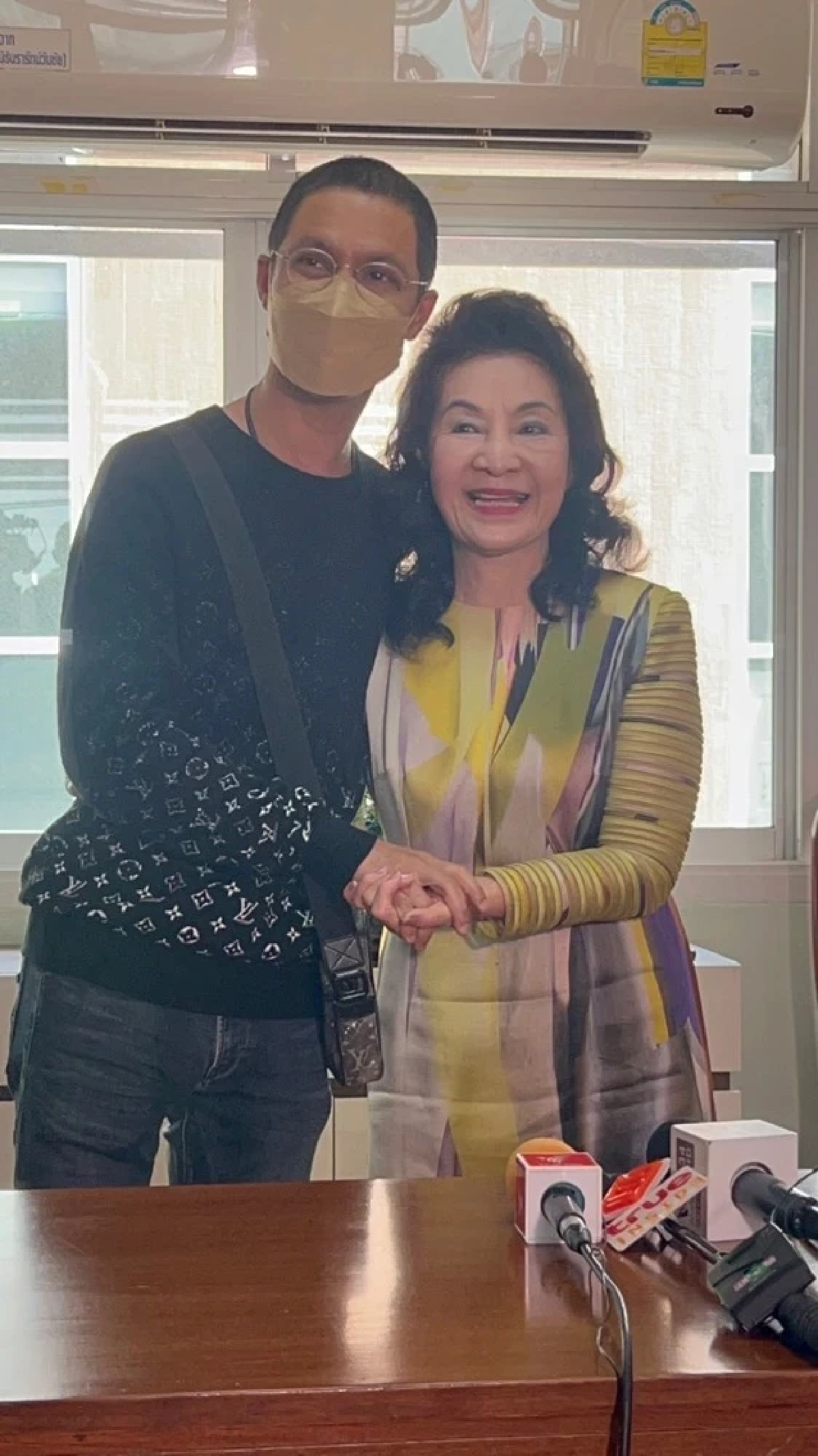 \"หนึ่ง จักรวาล\" จบคดีละเมิดลิขสิทธิ์ 10 ล้าน ให้ 2 แสน แต่หวิดปะทะซัดคารมเดือด