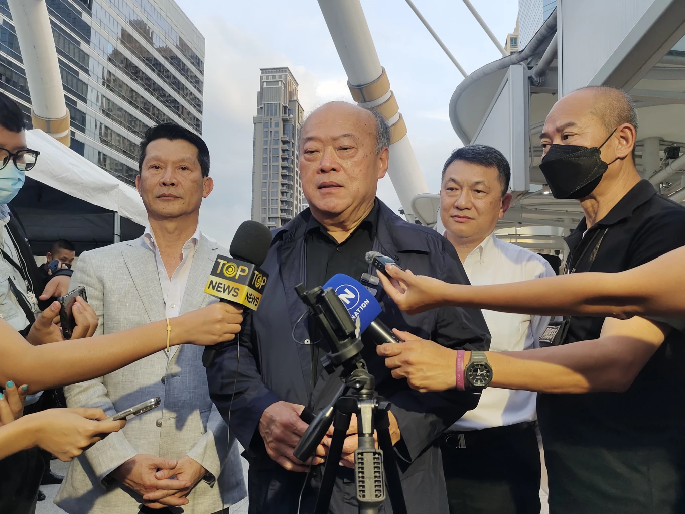 นายคีรี กาญจนพาสน์ ประธานกรรมการ บริษัท บีทีเอส กรุ๊ป โฮลดิ้งส์ จำกัด