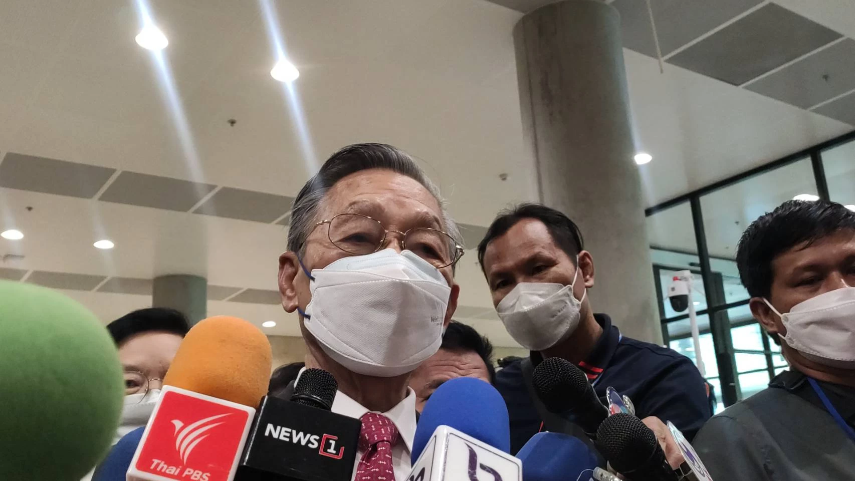 ชวน หลีกภัย ประธานสภาผู้แทนราษฎร