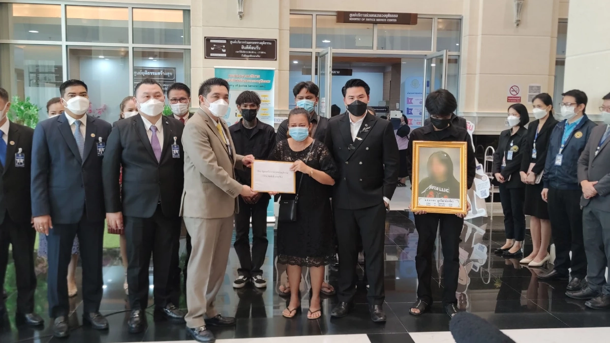 แม่สาว19 แห่โลงศพ ร้องก.ยุติธรรม ข้องใจหมอวินิจฉัยพลาดจนเสียชีวิต