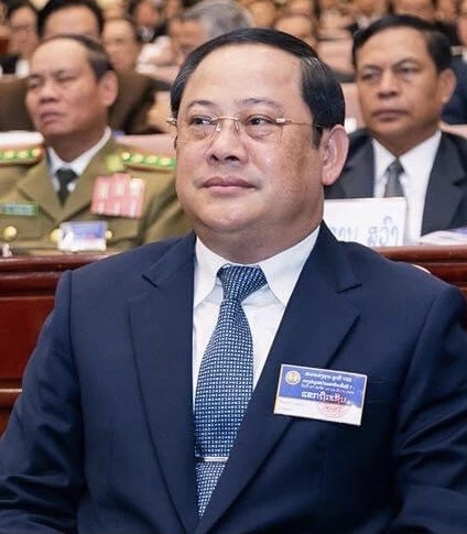   สอนไซ สีพันดอน นายกฯลาว คนใหม่