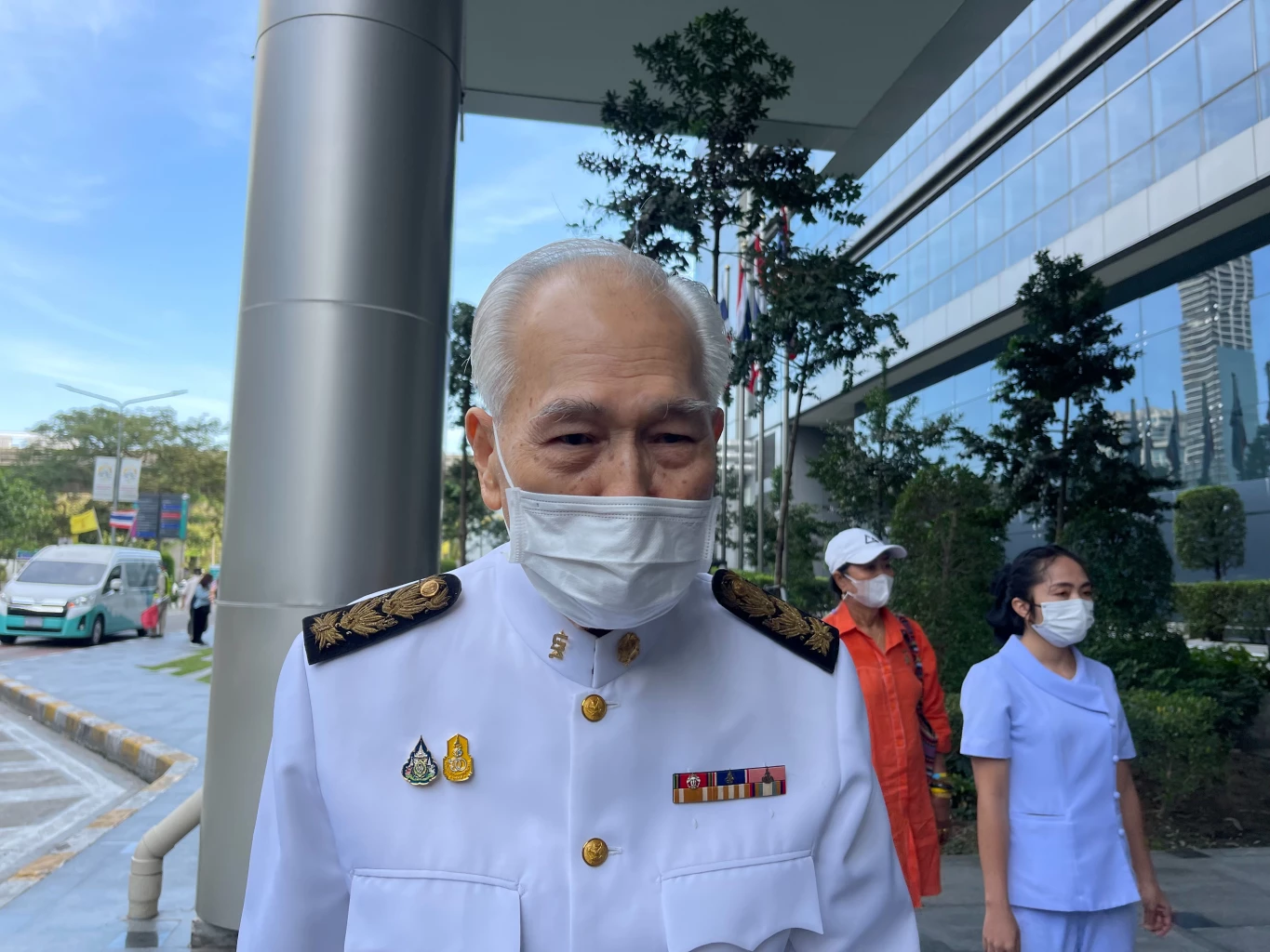 นายอานันท์ ปันยารชุน