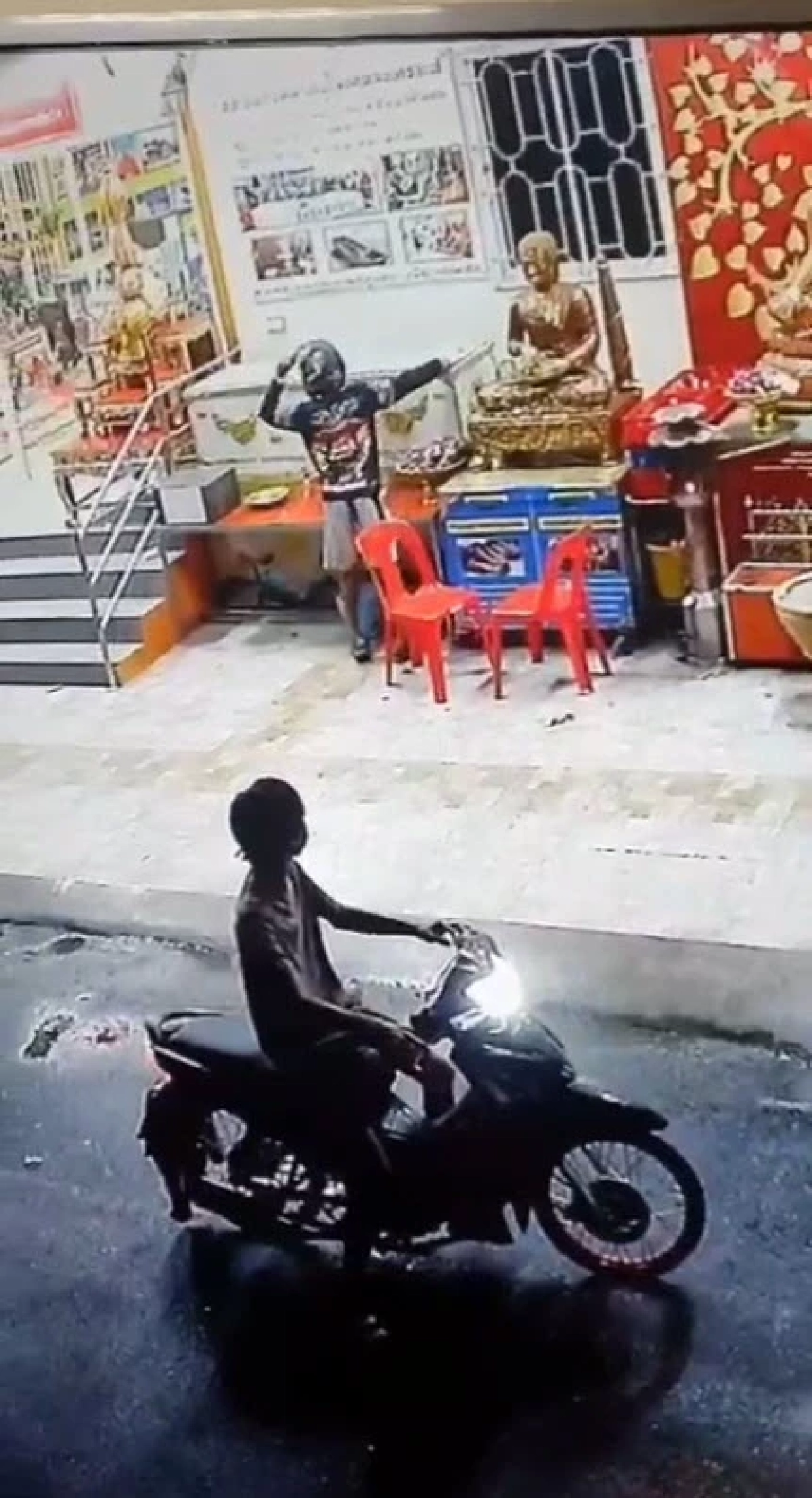 โจรใจบาปฉกเงินในตู้บริจาค วัดดังย่านหนองแขม