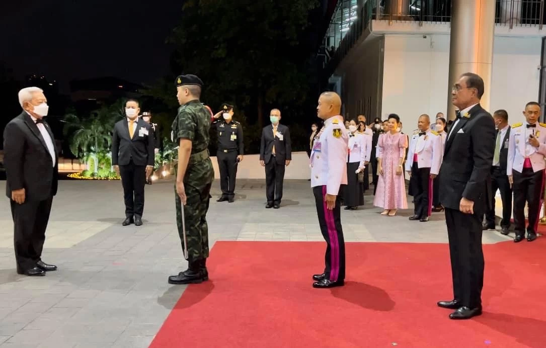 นายกฯ ร่วมงานเลี้ยง วันกองทัพบก ไร้เงา ประวิตร ติดตรุษจีนนครสวรรค์