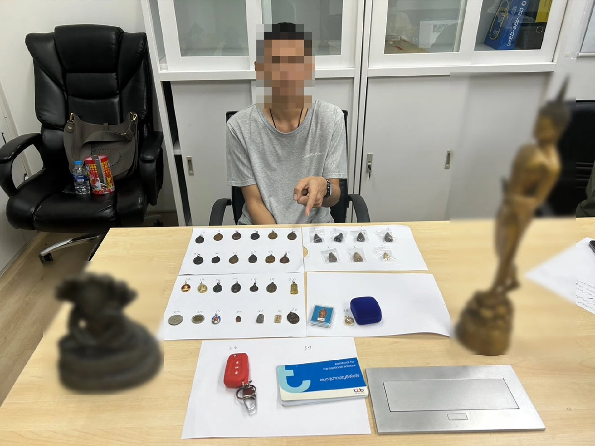 รวบลูกน้องสุดแสบ &quot;ลักพระเก่าโพสต์ขาย&quot;  ก่อนนำของปลอมวางตบตาเจ้าของ 