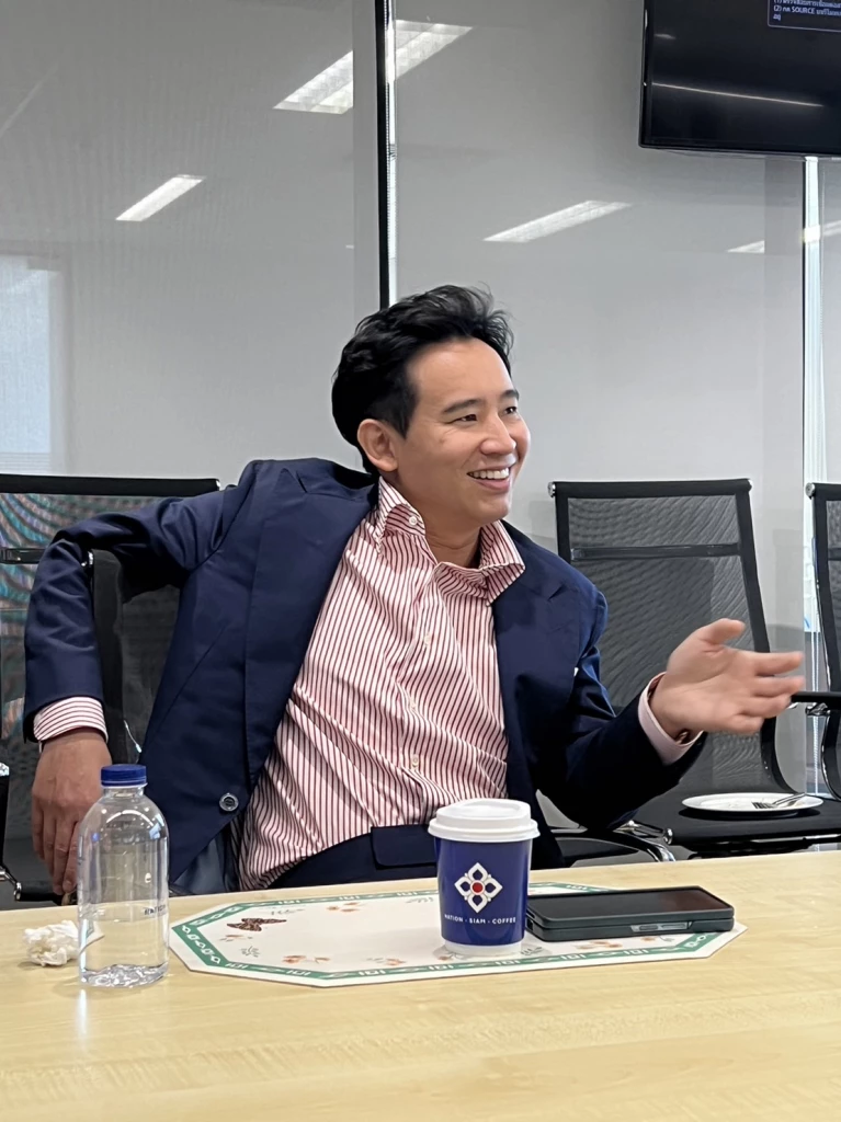 'ก้าวไกล' พร้อมจับมือ 'เพื่อไทย' ตั้งรัฐบาล หวังสูงชนะ 145 เขต