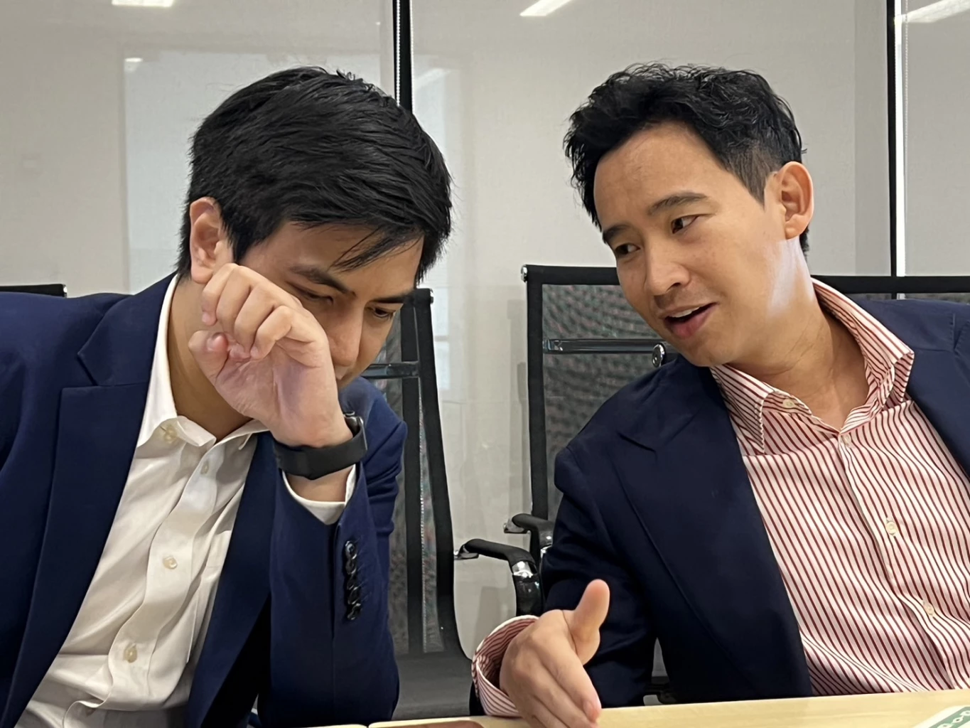 'ก้าวไกล' พร้อมจับมือ 'เพื่อไทย' ตั้งรัฐบาล หวังสูงชนะ 145 เขต