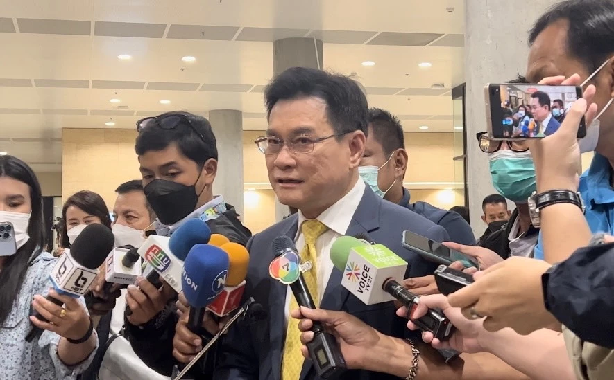 จุรินทร์ ลักษณวิศิษฐ์ หัวหน้าพรรคประชาธิปัตย์ 