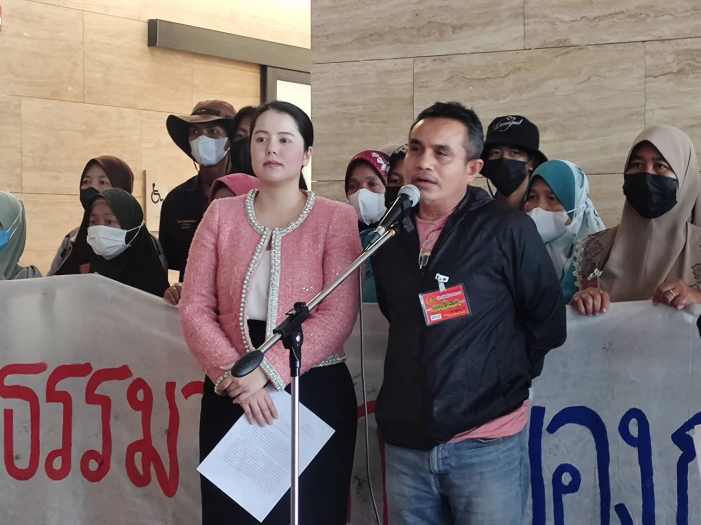 นายสมบูรณ์ คำแหง 