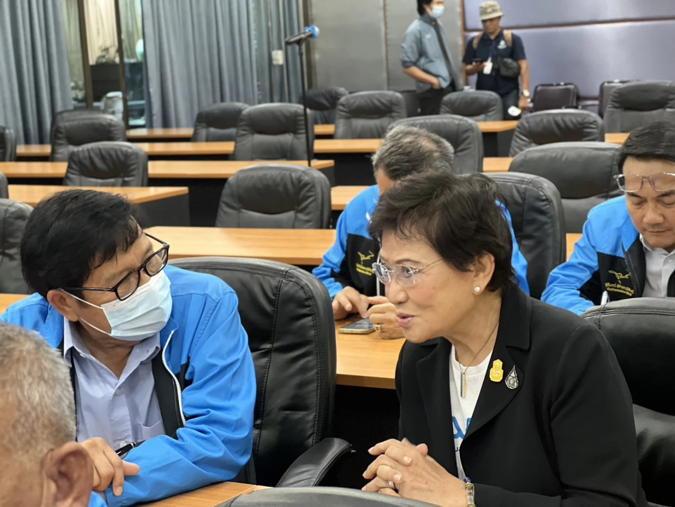 พรรคประชาธิปัตย์ให้ความสำคัญ สส.ปาร์ตี้ลิสต์ ในสุดส่วนผู้หญิง