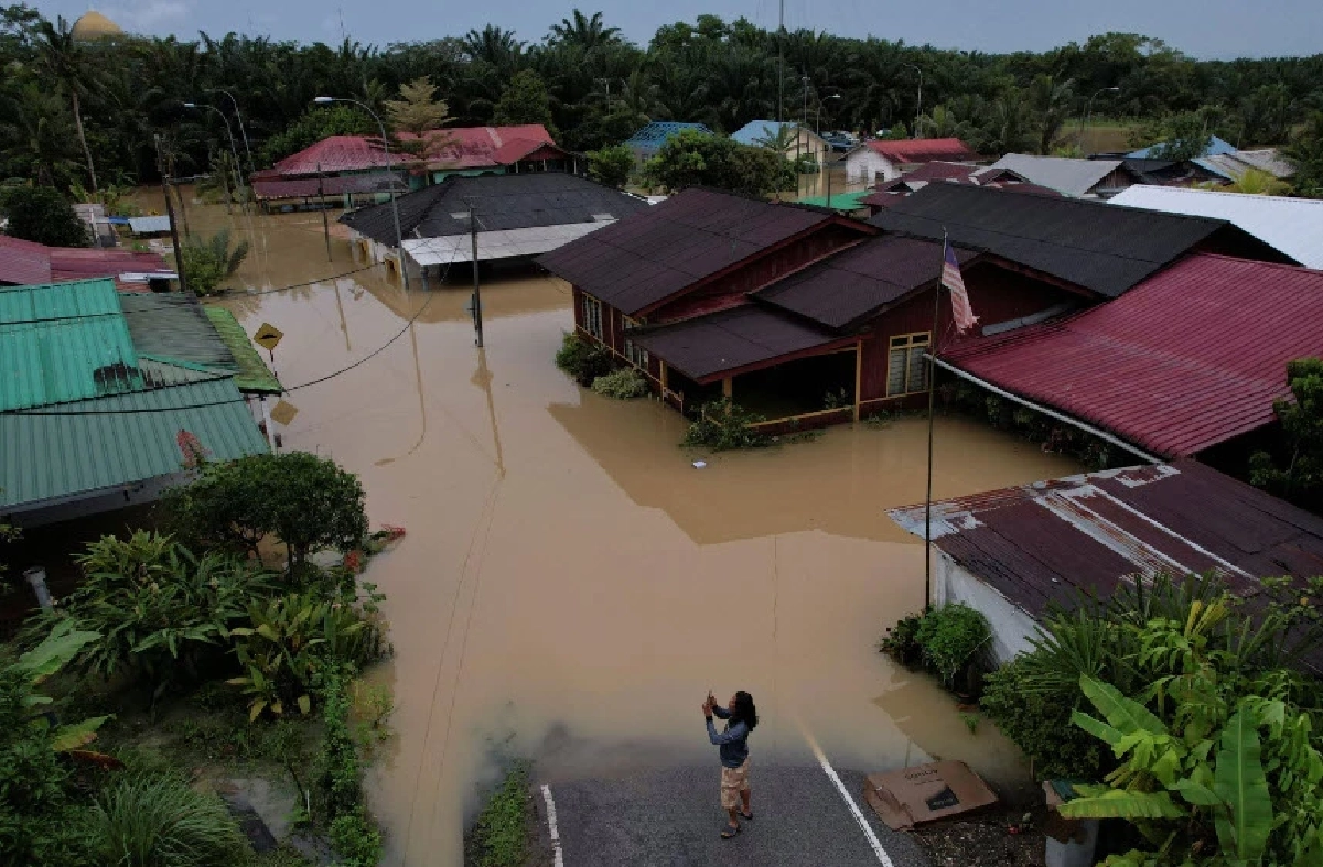 รัฐยะโฮร์ มาเลเซีย ฝนตกหนักสุดในรอบ 172 ปี