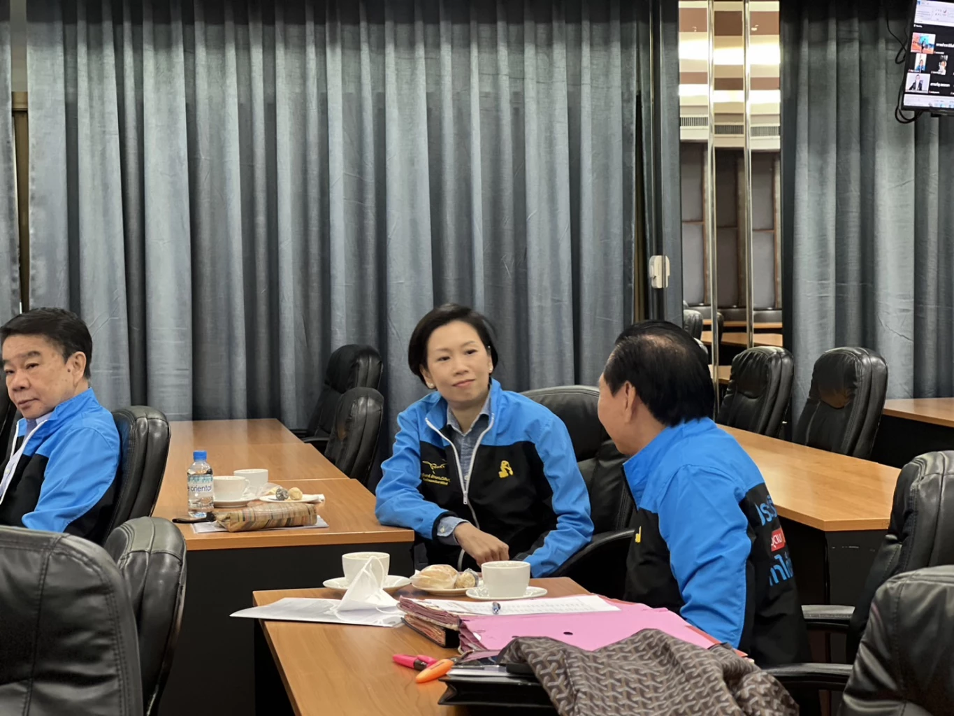 ประชุมคณะกรรมการบริหาร ปชป.