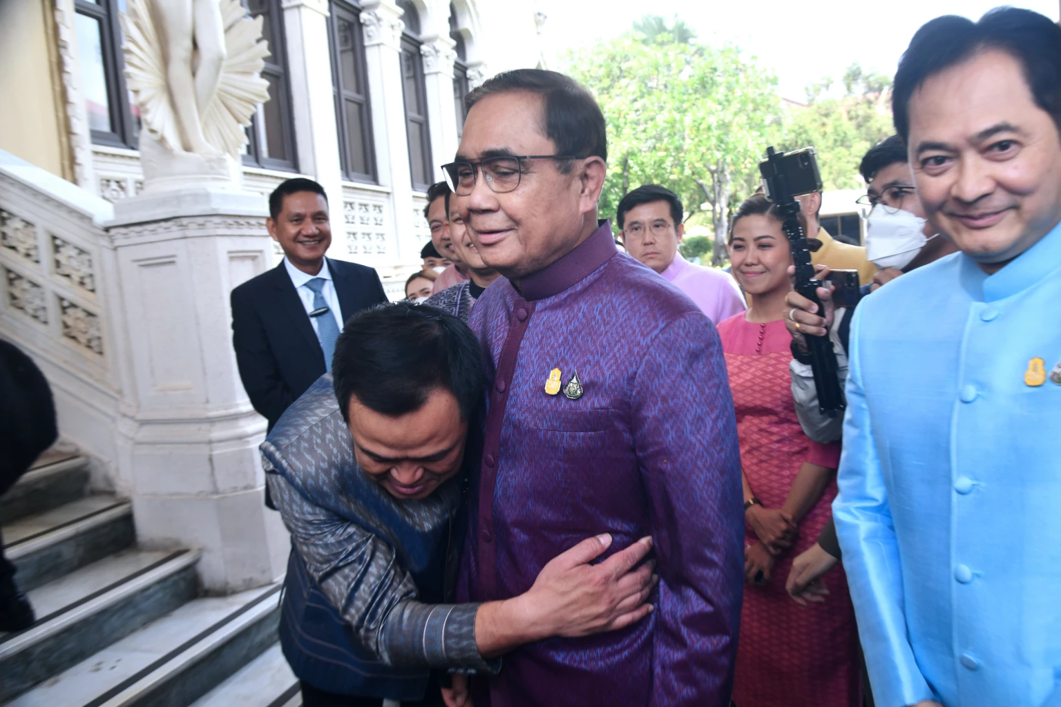 นายอนุทิน อวยพรวันเกิดนายกรัฐมนตรี