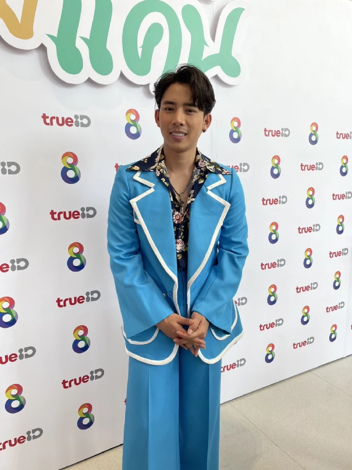 "เบิ้ล ปทุมราช" ร้องเพลงอยู่ดีๆ ก็โดนแฟนเพลงจับเป้า