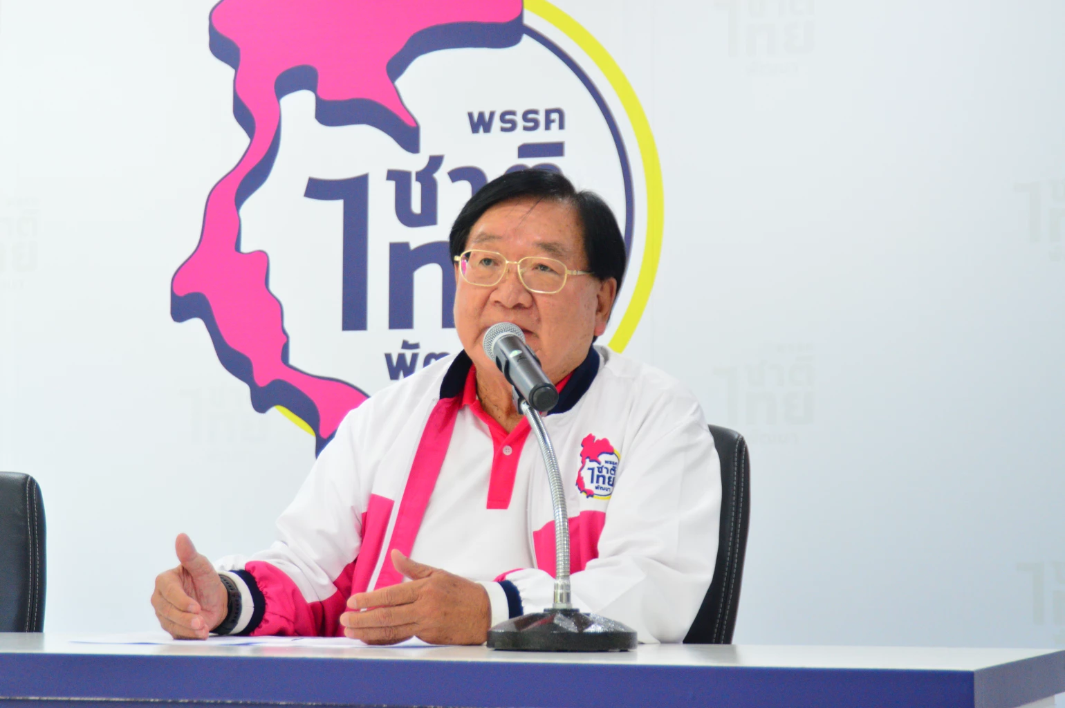 นายประภัตร โพธสุธน เลขาธิการพรรคชาติไทยพัฒนา