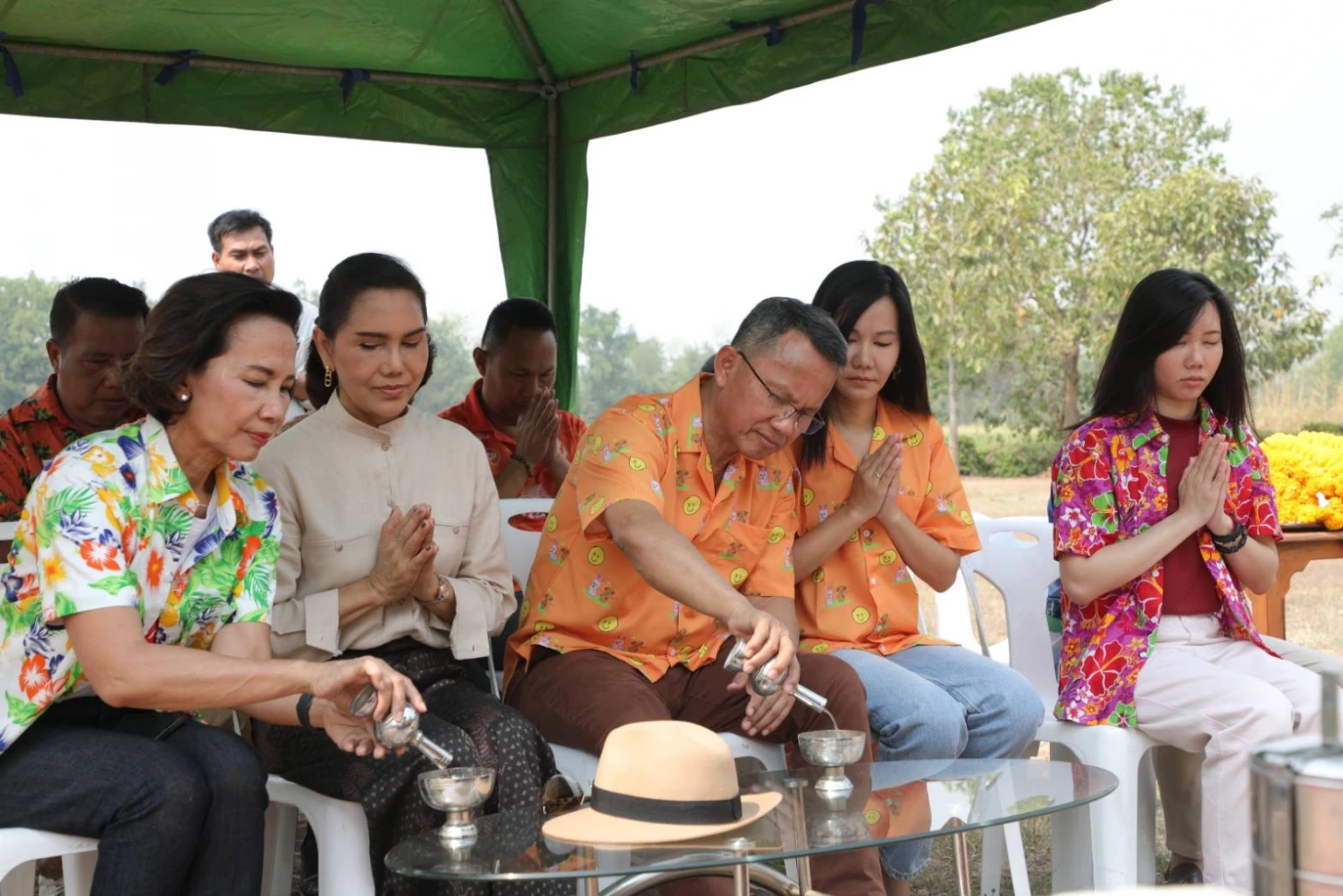 นายสมศักดิ์ เทพสุทิน ทำบุญเนื่องในวันสงกรานต์