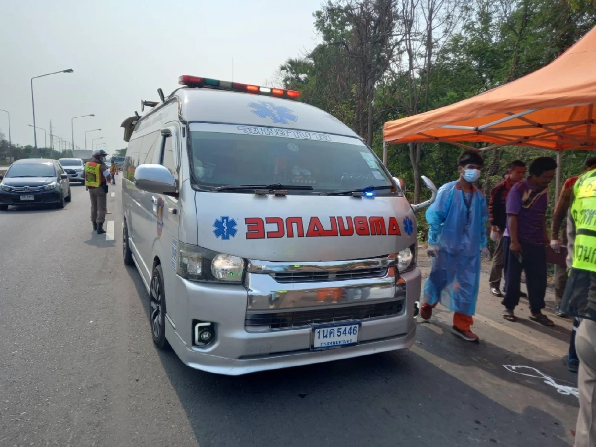 รถกระบะ ตกข้างทาง ดับ 5 สาหัส 