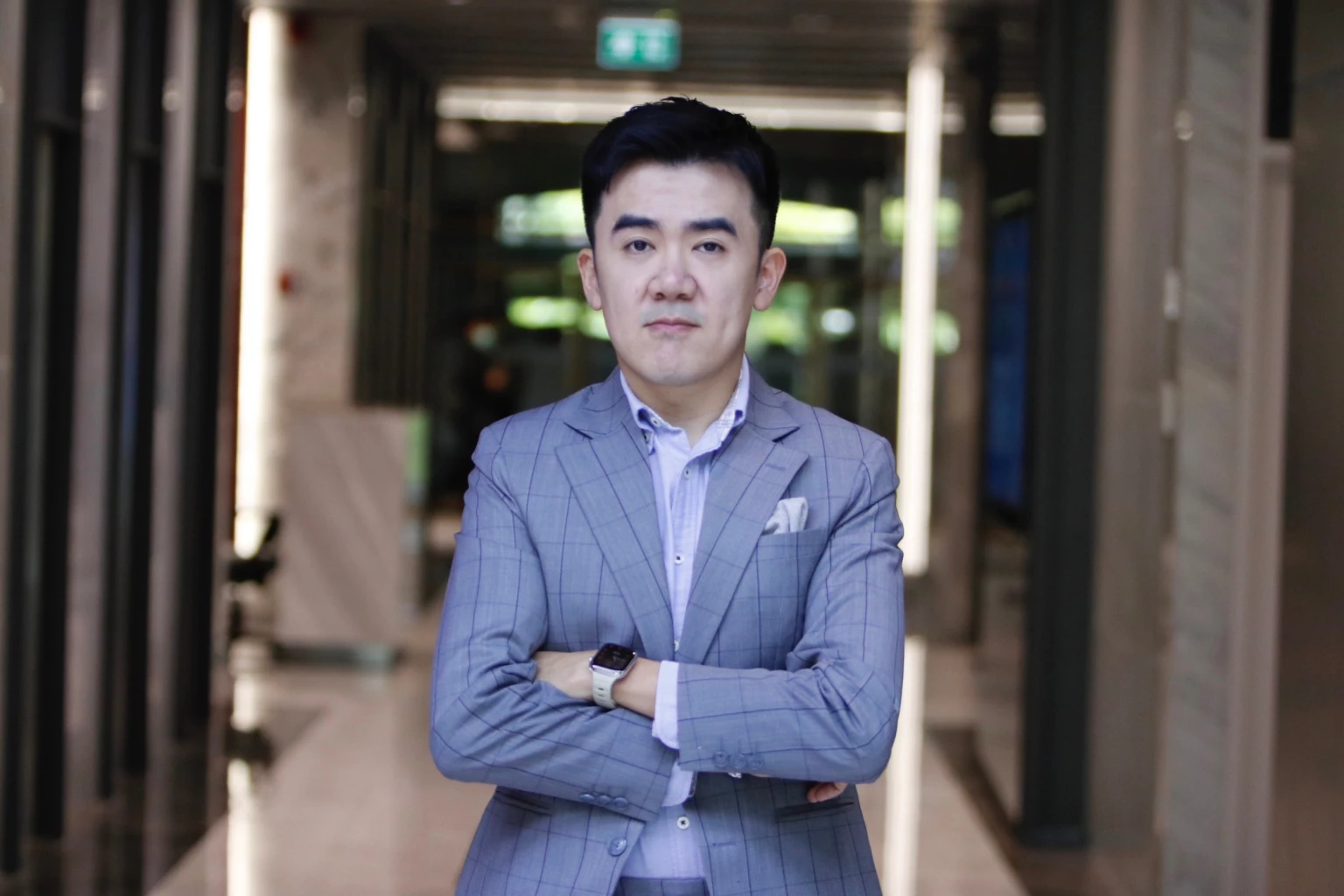 นายชนินทร์ รุ่งธนเกียรติ