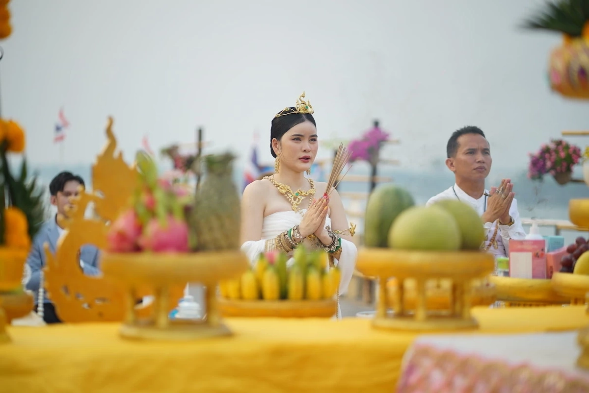 มูจนได้ดี ‘เอ๋ มิรา’ รำบวงสรวงพญานาค ด้วยพลังศรัทธา หลังจากธุรกิจปัง